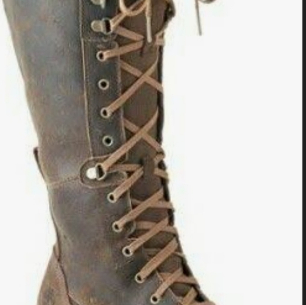 Timberland Women's WheelWright Lace Up Boots - Picture 2 of 3